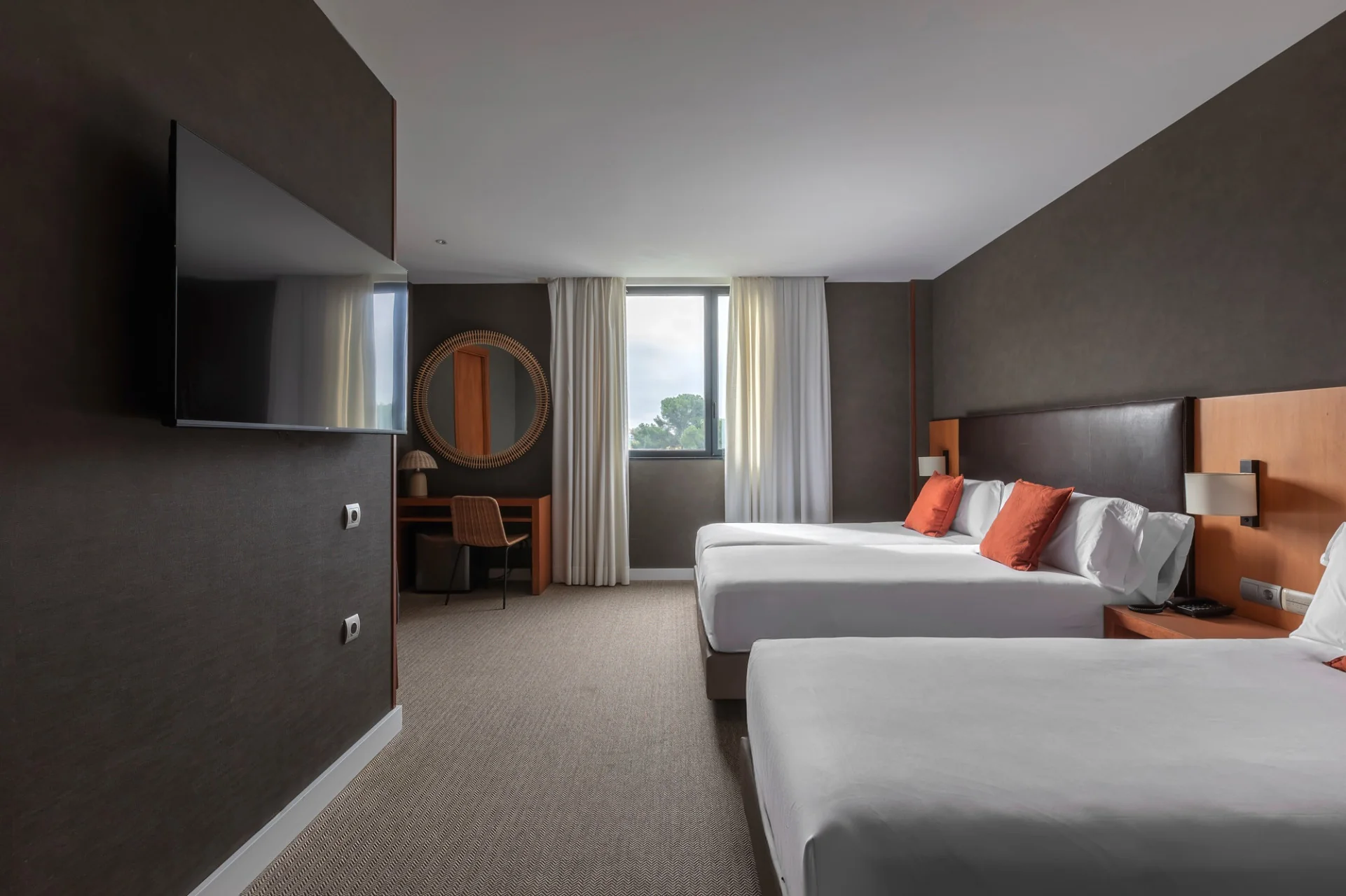 Habitación triple · Hotel Acta Sant Just